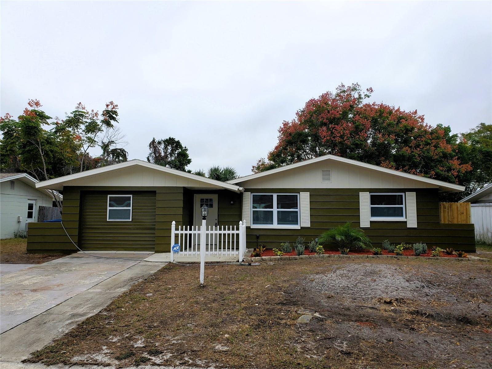 EMBASSY HILLS - Residential