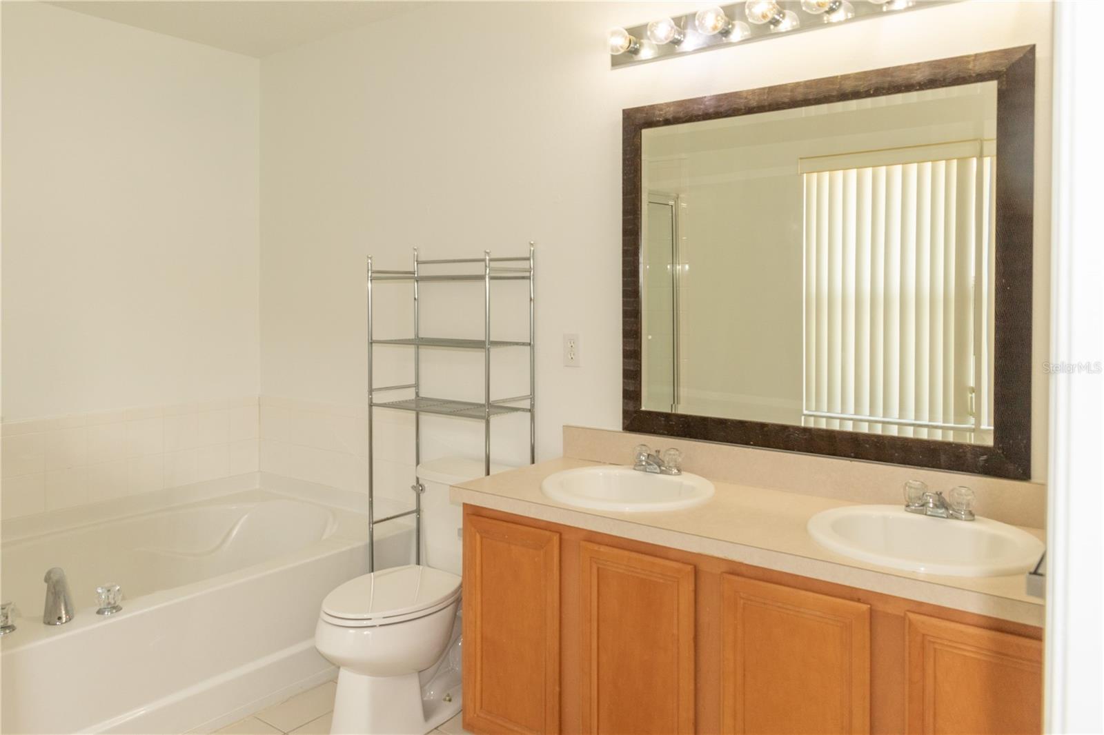 LEGACY PARK - Residential Lease