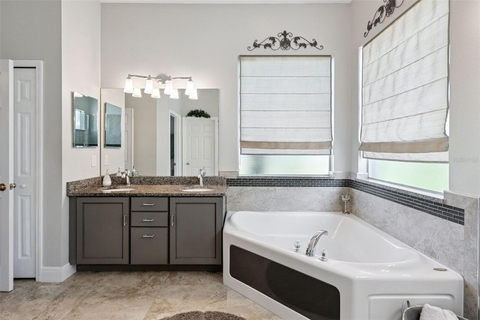 JOHNS LANDING PH 02 48 138 - Residential