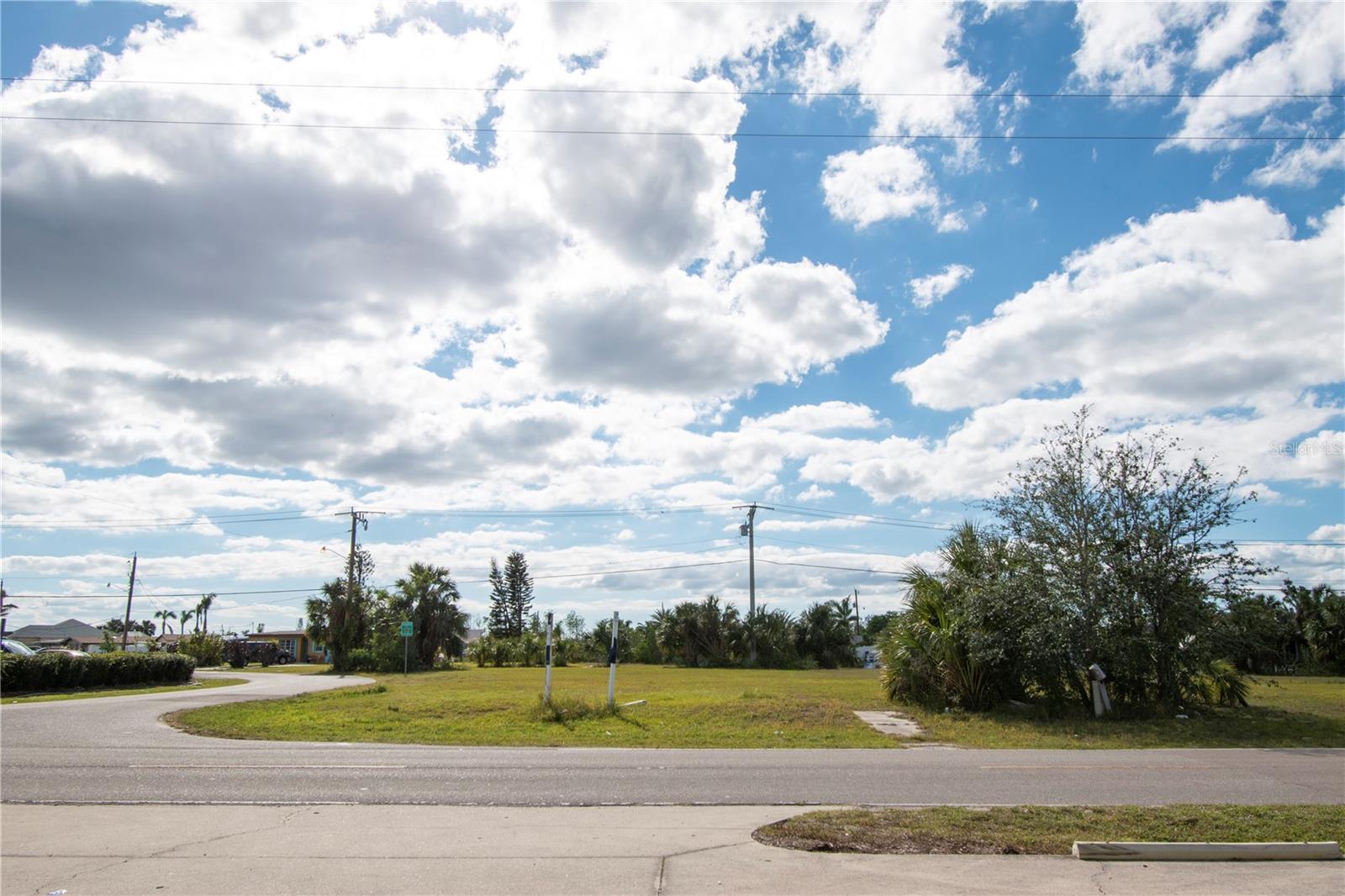 PORT CHARLOTTE SEC 025 - Land