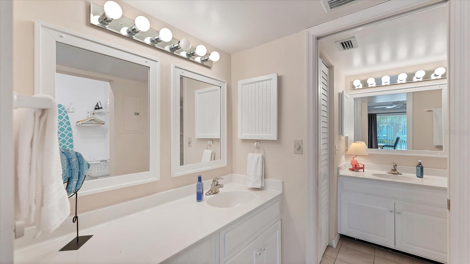 FARMINGTON VISTAS - Residential