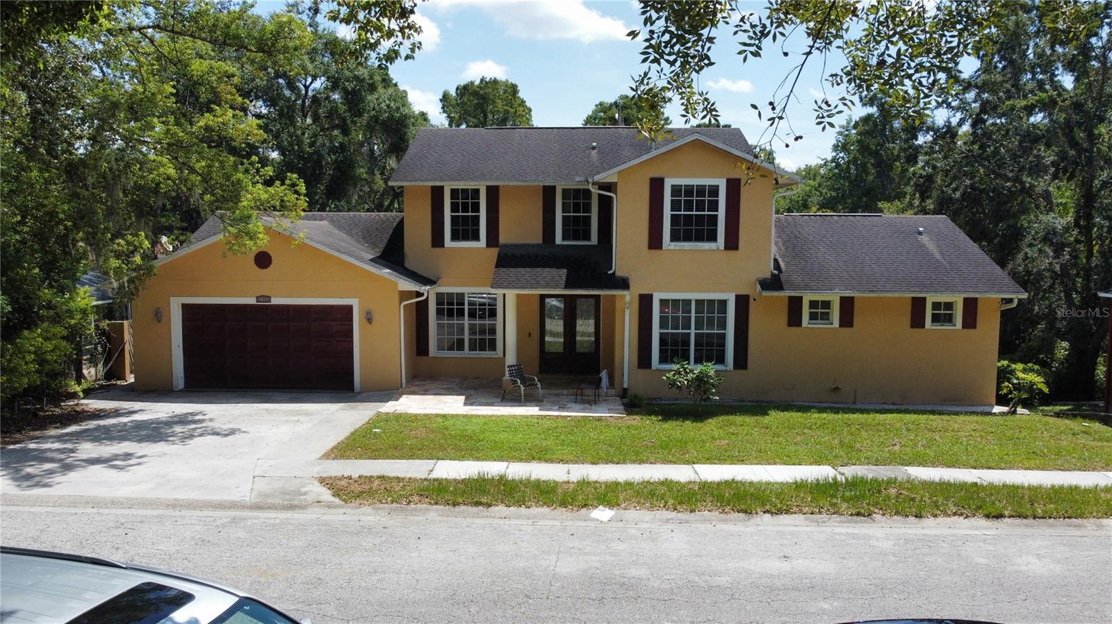 Stunning 5BR/4BA two-story home in a highly desirable Tampa neighborhood! Featuring volume ceilings, crown molding, and ¾-inch solid oak hardwood floors, this home offers elegance and functionality. The updated gourmet kitchen boasts granite countertops, stainless steel appliances, a gas range, and a spacious breakfast bar—perfect for entertaining. The luxurious master suite includes a walk-in closet and a Jacuzzi tub for ultimate relaxation. Enjoy gatherings in the formal dining room, large living/family rooms, and an expansive deck equipped for an outdoor kitchen overlooking lush tropical landscaping. The finished basement provides endless options—playroom, arcade, theater, or gym—with abundant storage throughout. A rare opportunity to own a spacious, upgraded home designed for comfort and entertainment!
Blank canvas for you to paint!
Seller is offering $20k towards the buyer's closing.