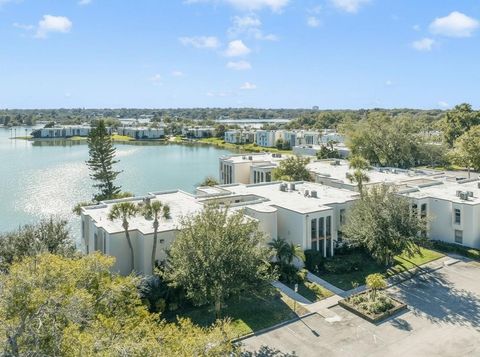 Photo of 512 Orange Drive #33, Altamonte Springs, FL 32701 (MLS # O6374971)