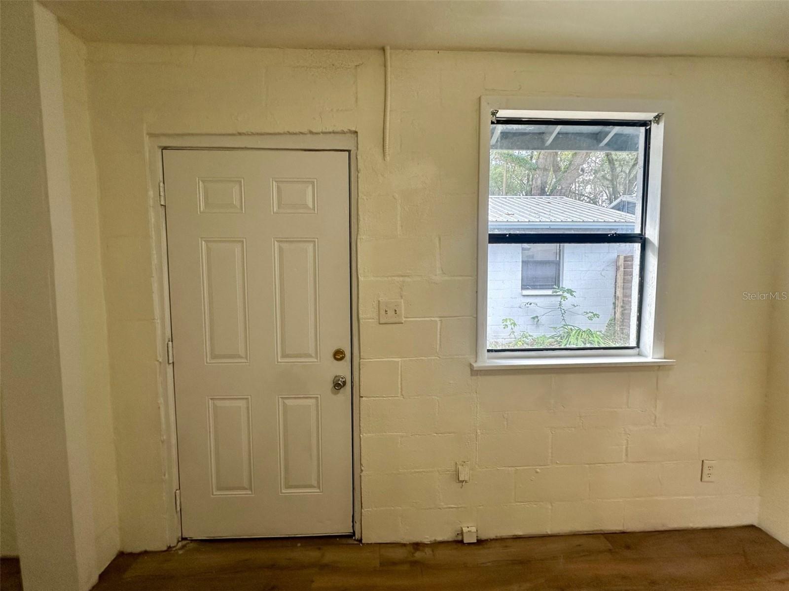 HARRIS ESTATE HARRIS LANDS REPL E 1/2 - Residential Lease