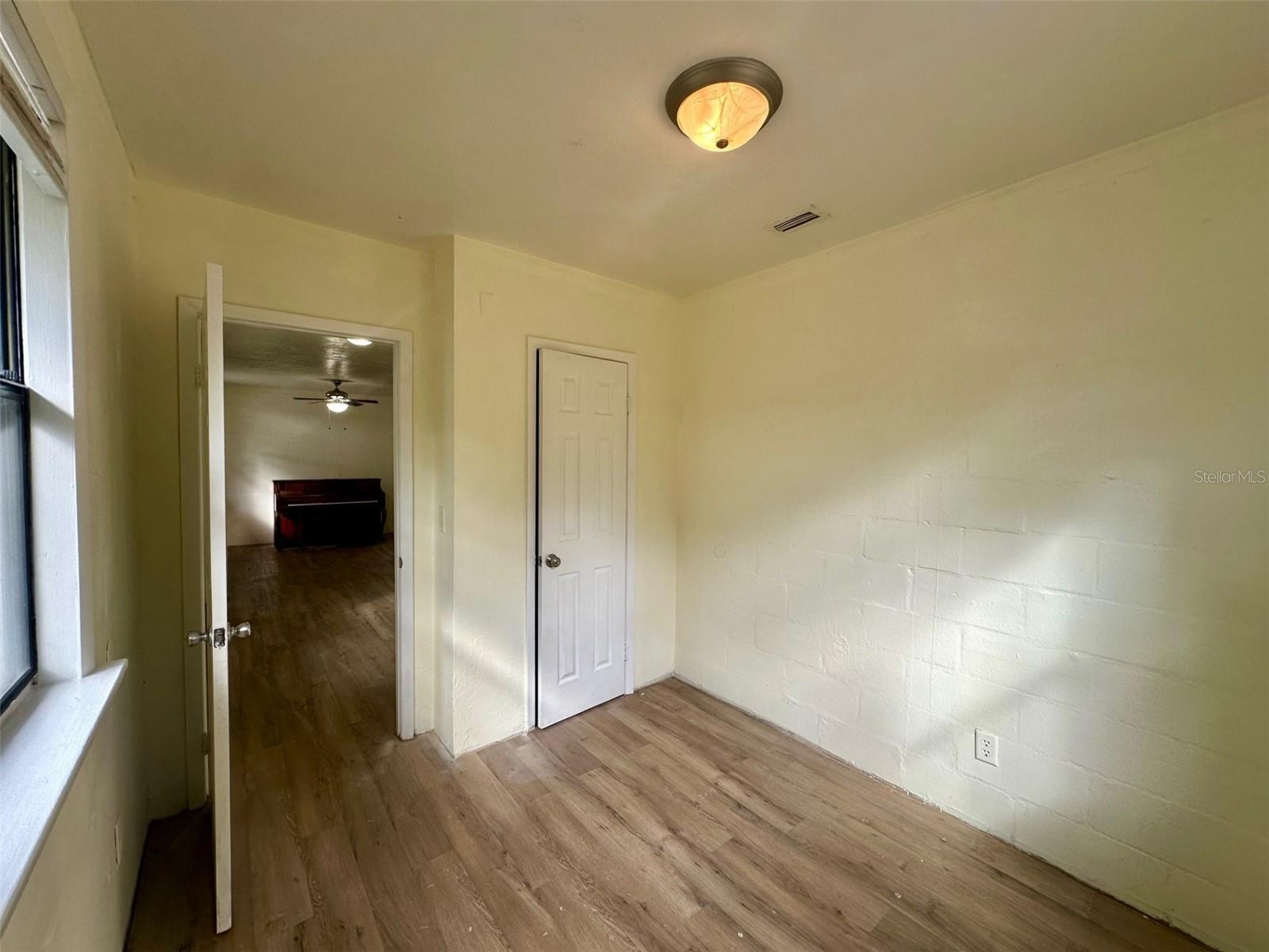 HARRIS ESTATE HARRIS LANDS REPL E 1/2 - Residential Lease