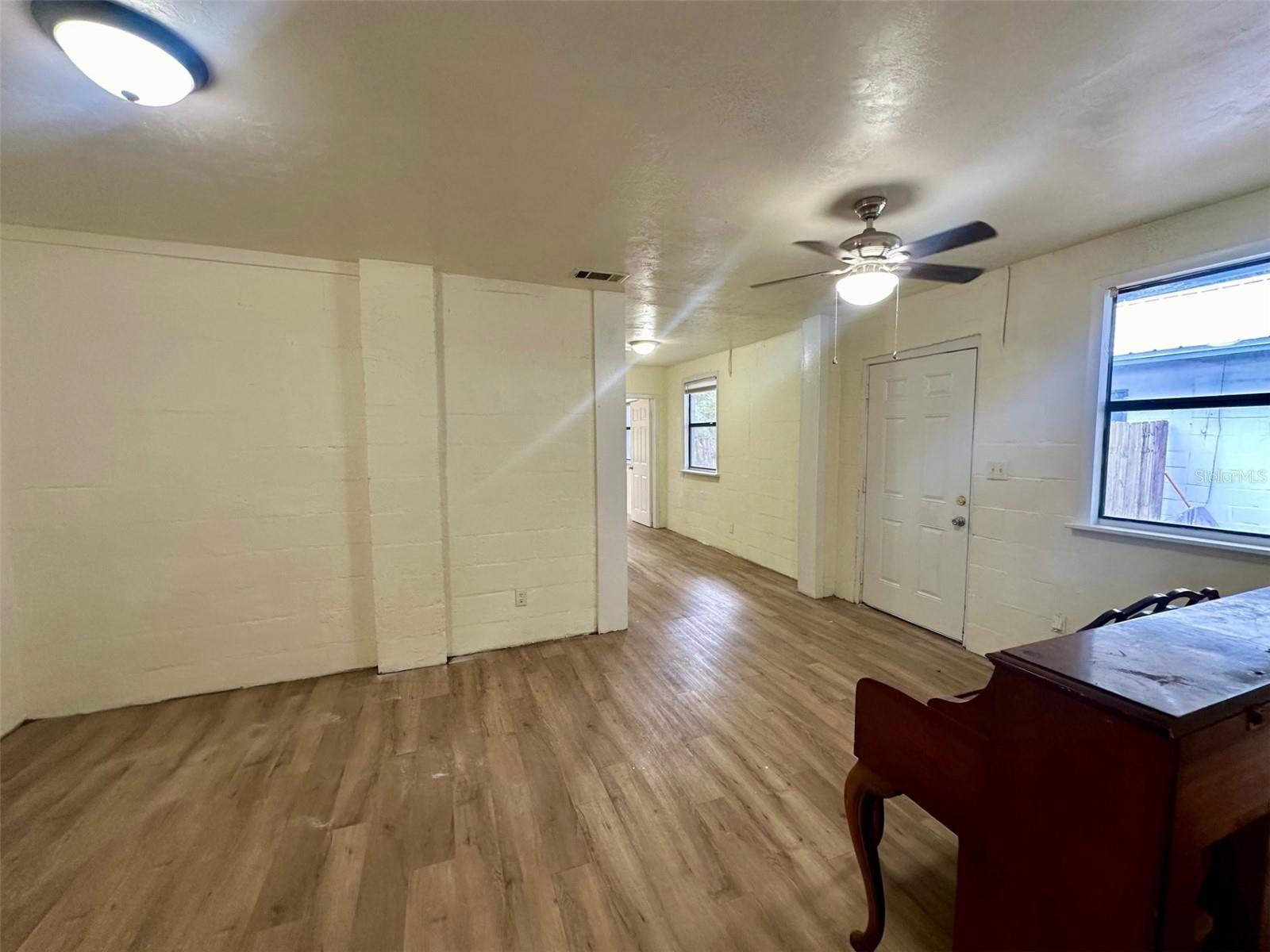 HARRIS ESTATE HARRIS LANDS REPL E 1/2 - Residential Lease