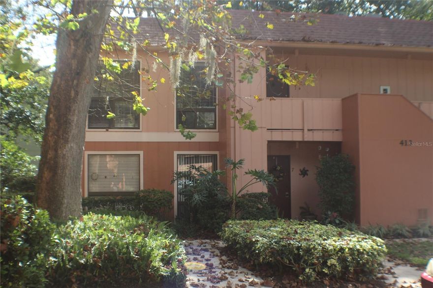 Amazing 1 bedroom/ 2 bath condo unit designed to look like a NYC loft style apartment.  Unique yet beautiful unit is located on the 2nd story of the building with laminate flooring.  Large windows that allow for natural sunlight fill the space.  The master bedroom is larger in size and offers an area of closet space much like a walk-in.  The master bath is perfectly appointed in the bedroom.  The Highlands community offers amenities for any lifestyle and has many community events for all to enjoy.  A junior Olympic sized swimming pool, large clubhouse, tennis, basketball and volleyball courts.  Four to five miles of private Highlands trails, many playgrounds, covered pavilions with picnic areas and grills, jogging lanes and much more.  Condo association provides basic cable, high speed internet service and discounted wi-fi.  Call today to schedule your appointment.