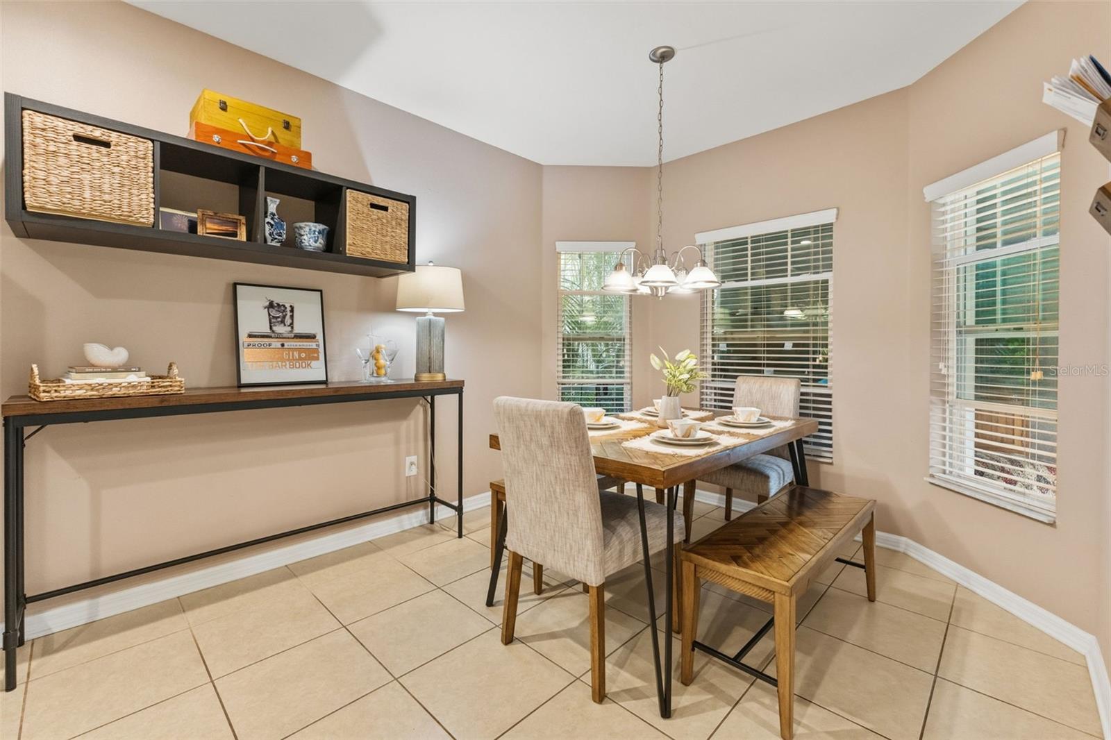 FISHHAWK RANCH TOWNCENTER PHAS - Residential