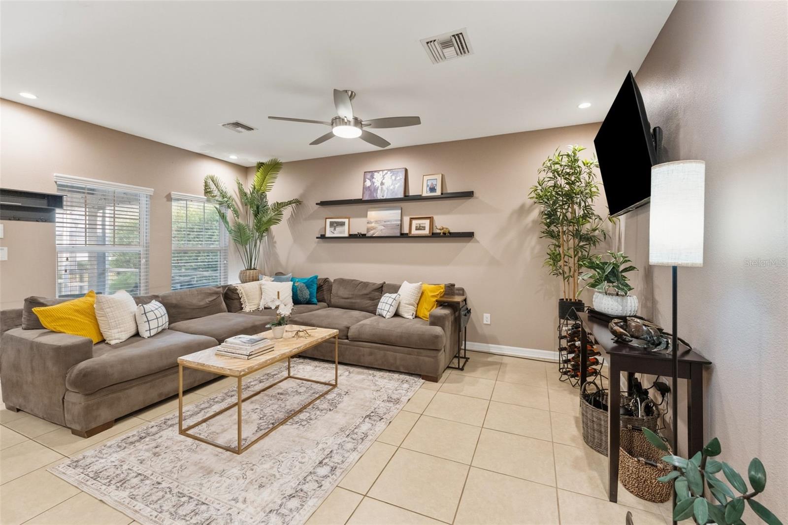 FISHHAWK RANCH TOWNCENTER PHAS - Residential