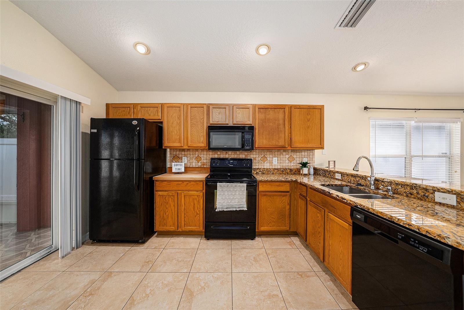 CARRIAGE POINTE PH 1 - Residential Lease