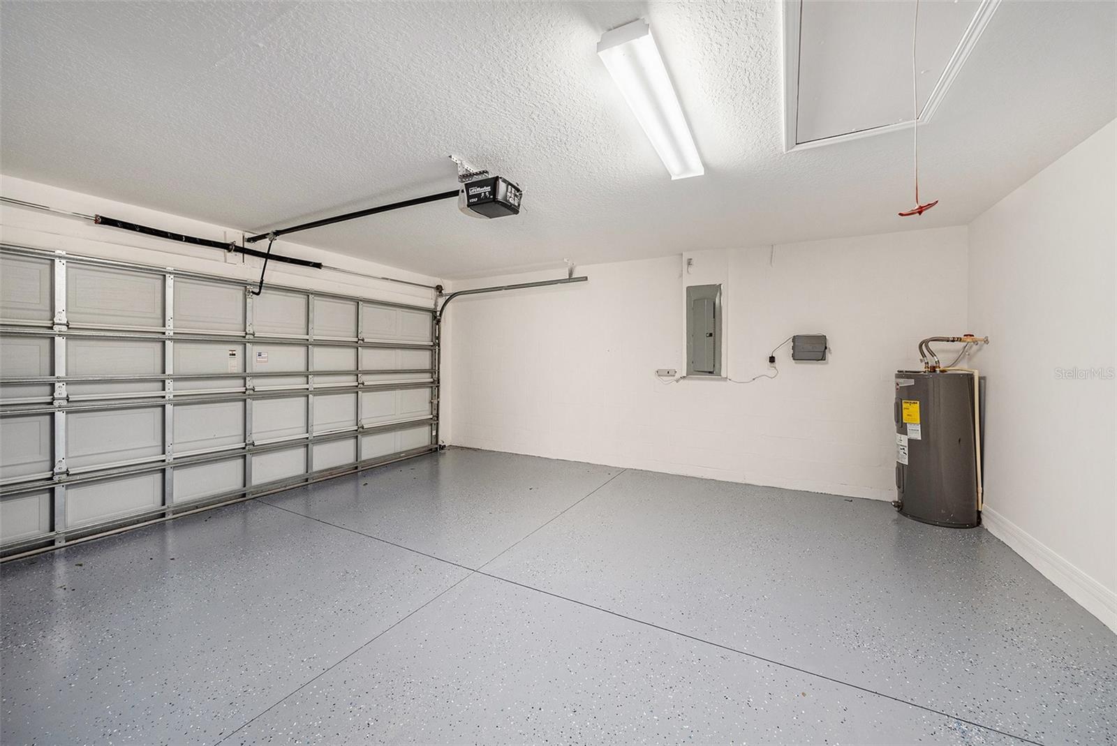 CARRIAGE POINTE PH 1 - Residential Lease