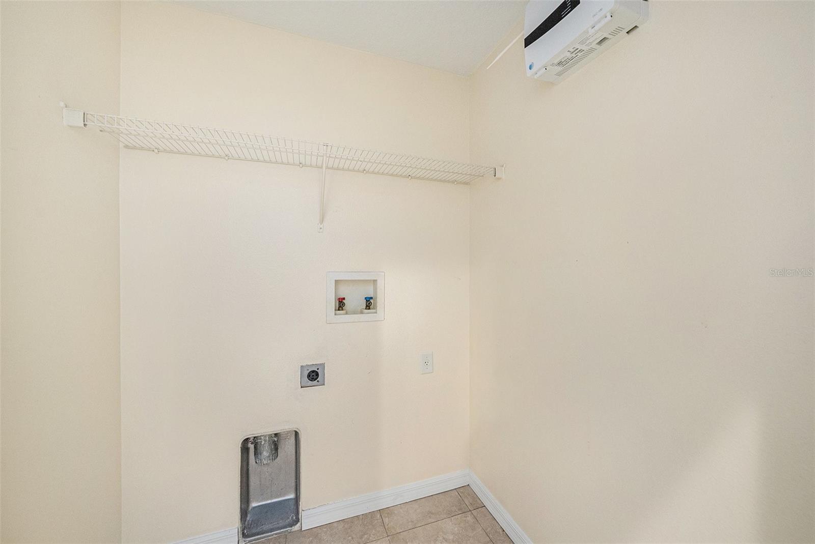 CARRIAGE POINTE PH 1 - Residential Lease