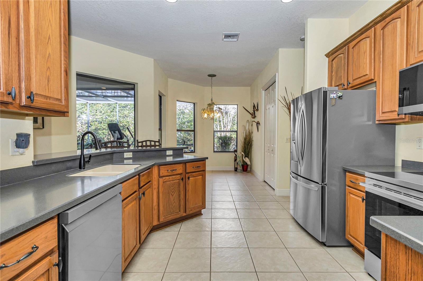 GROVE/HARBOR HILLS - Residential