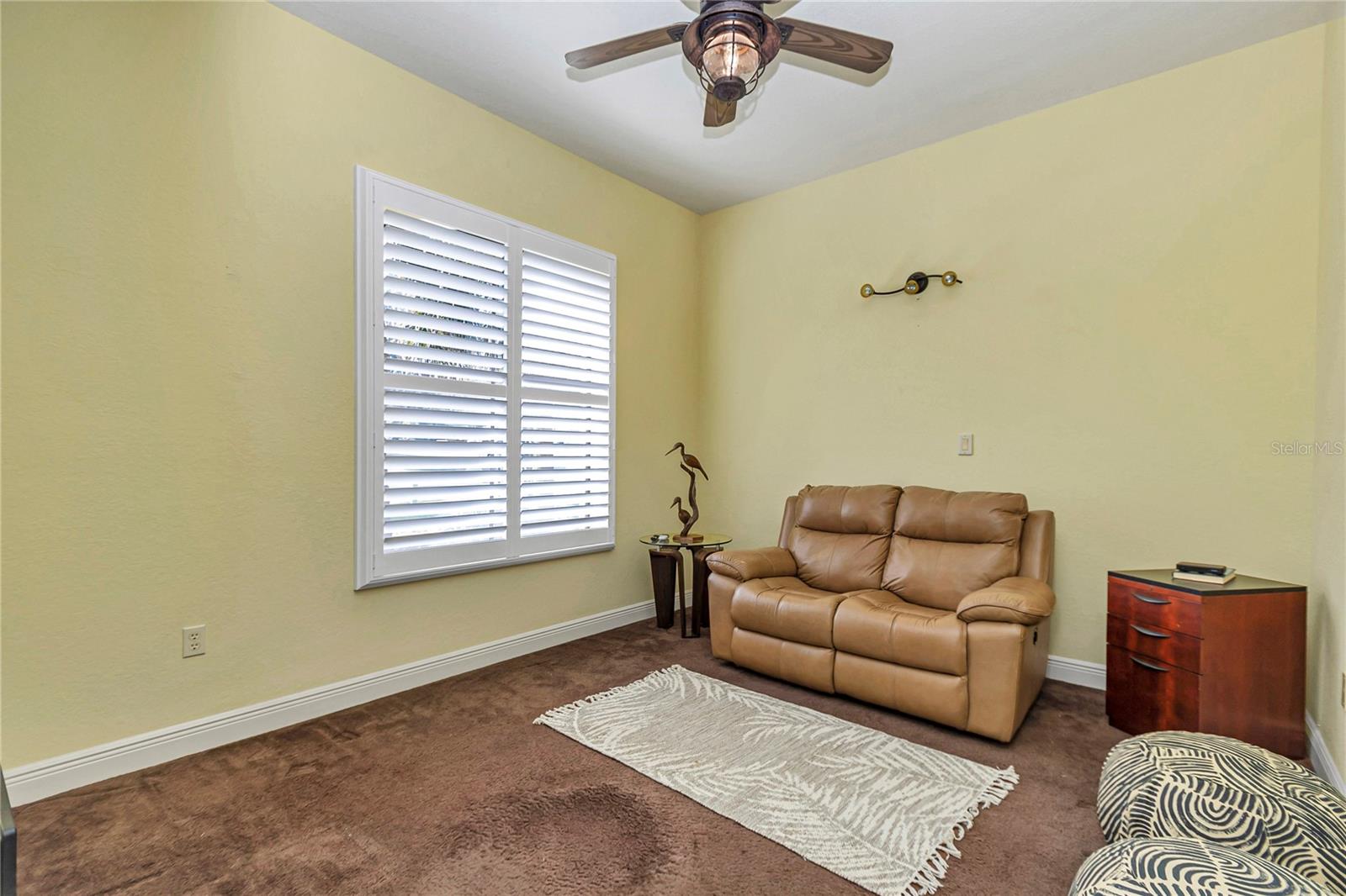 GROVE/HARBOR HILLS - Residential