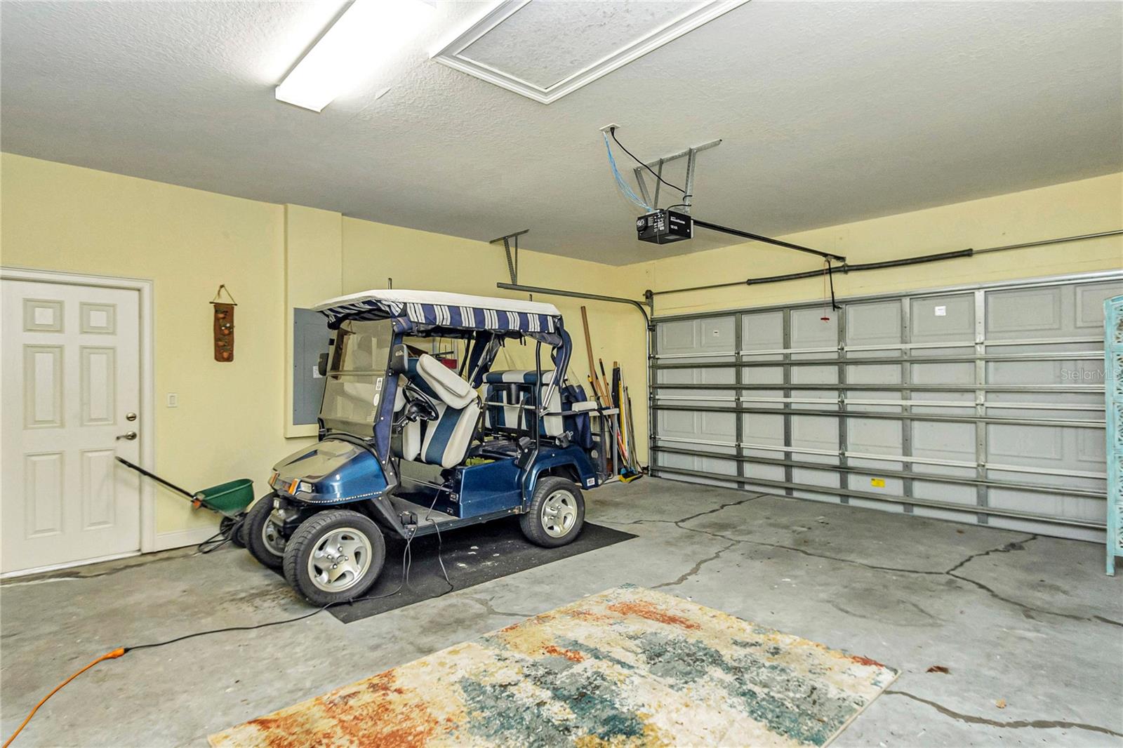 GROVE/HARBOR HILLS - Residential