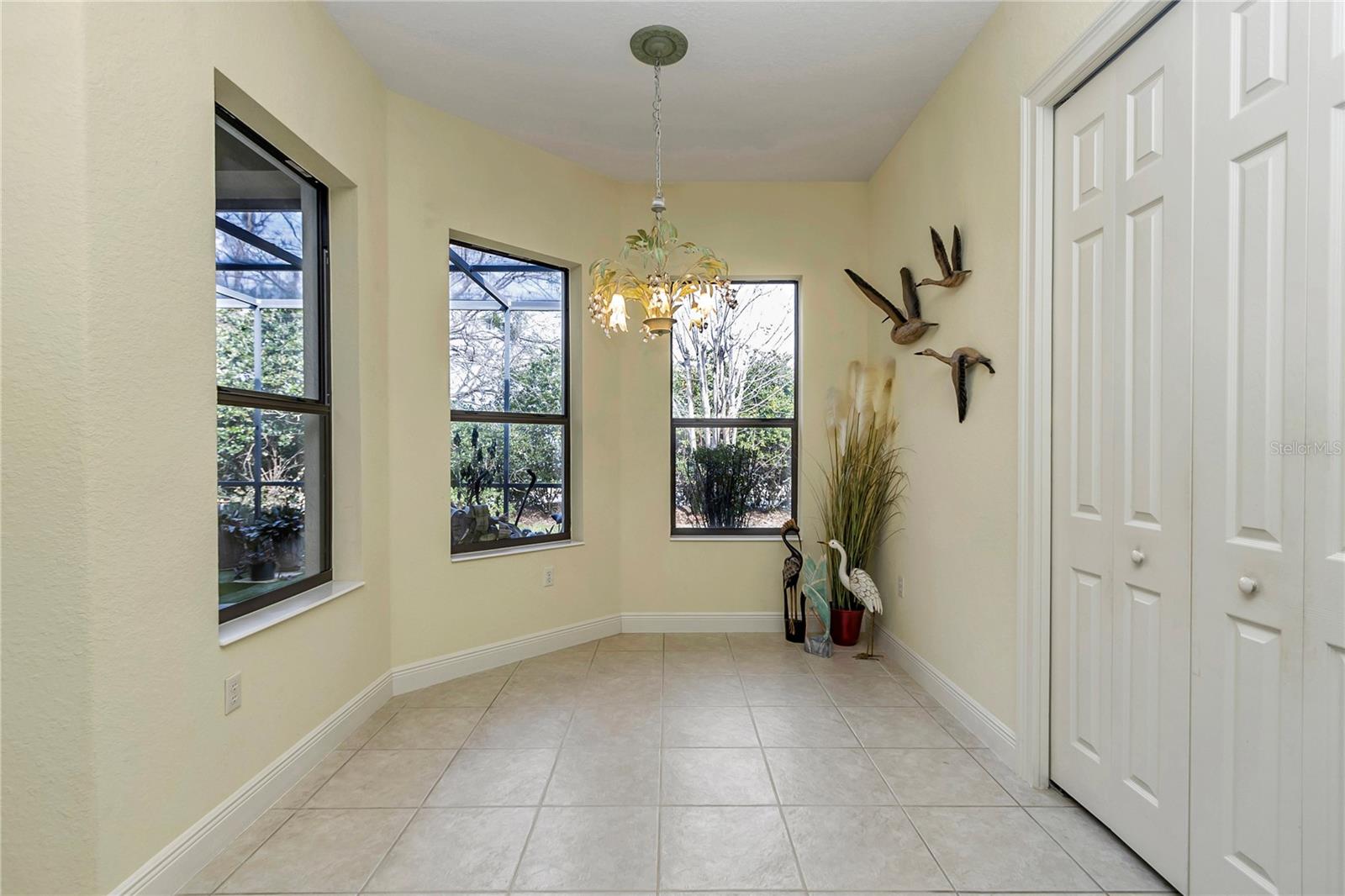 GROVE/HARBOR HILLS - Residential