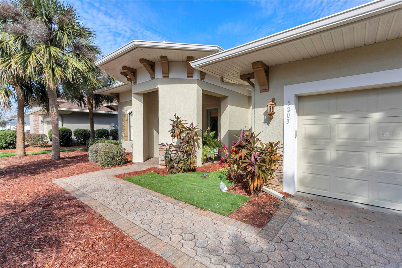 GROVE/HARBOR HILLS - Residential