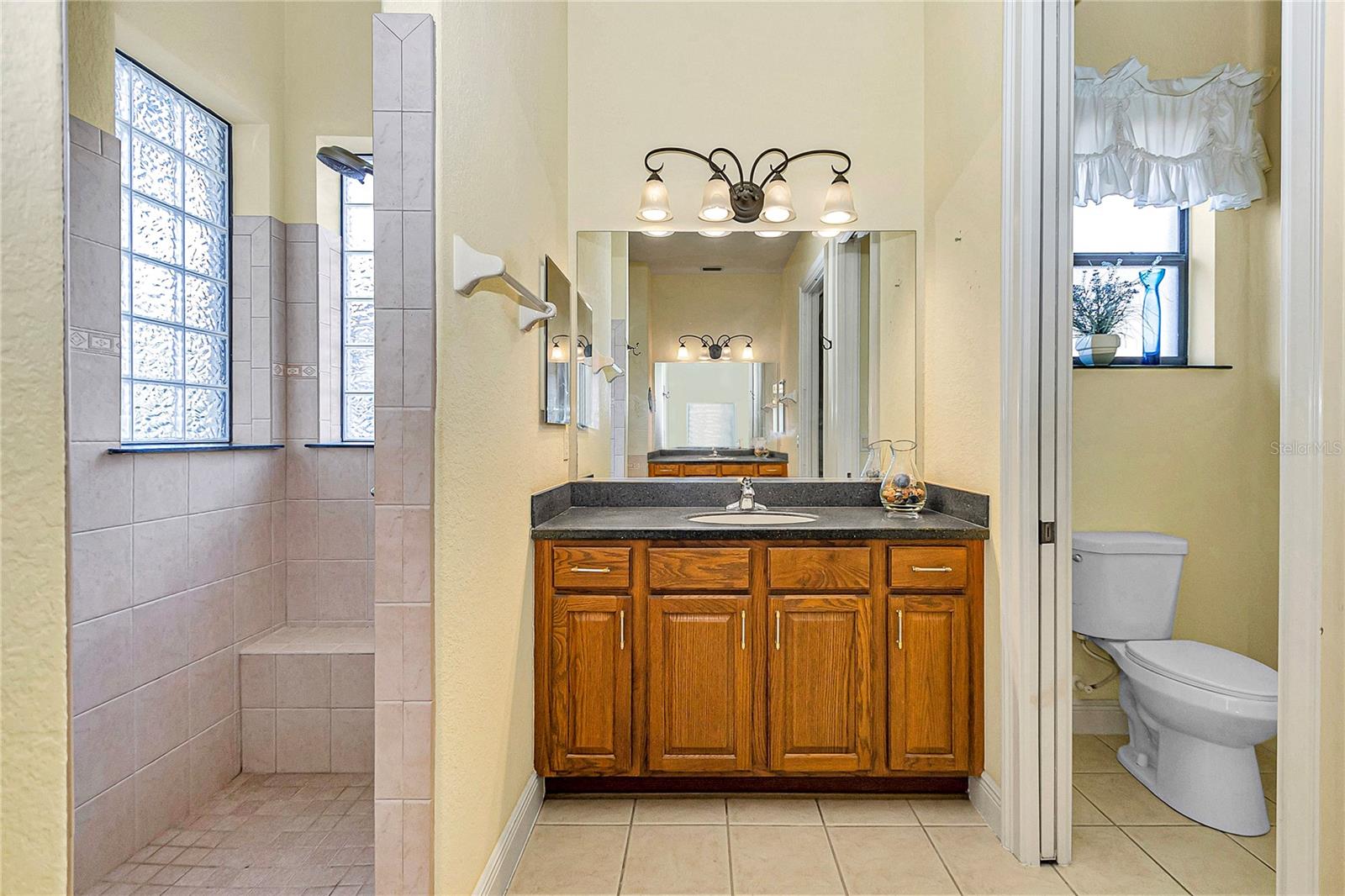 GROVE/HARBOR HILLS - Residential