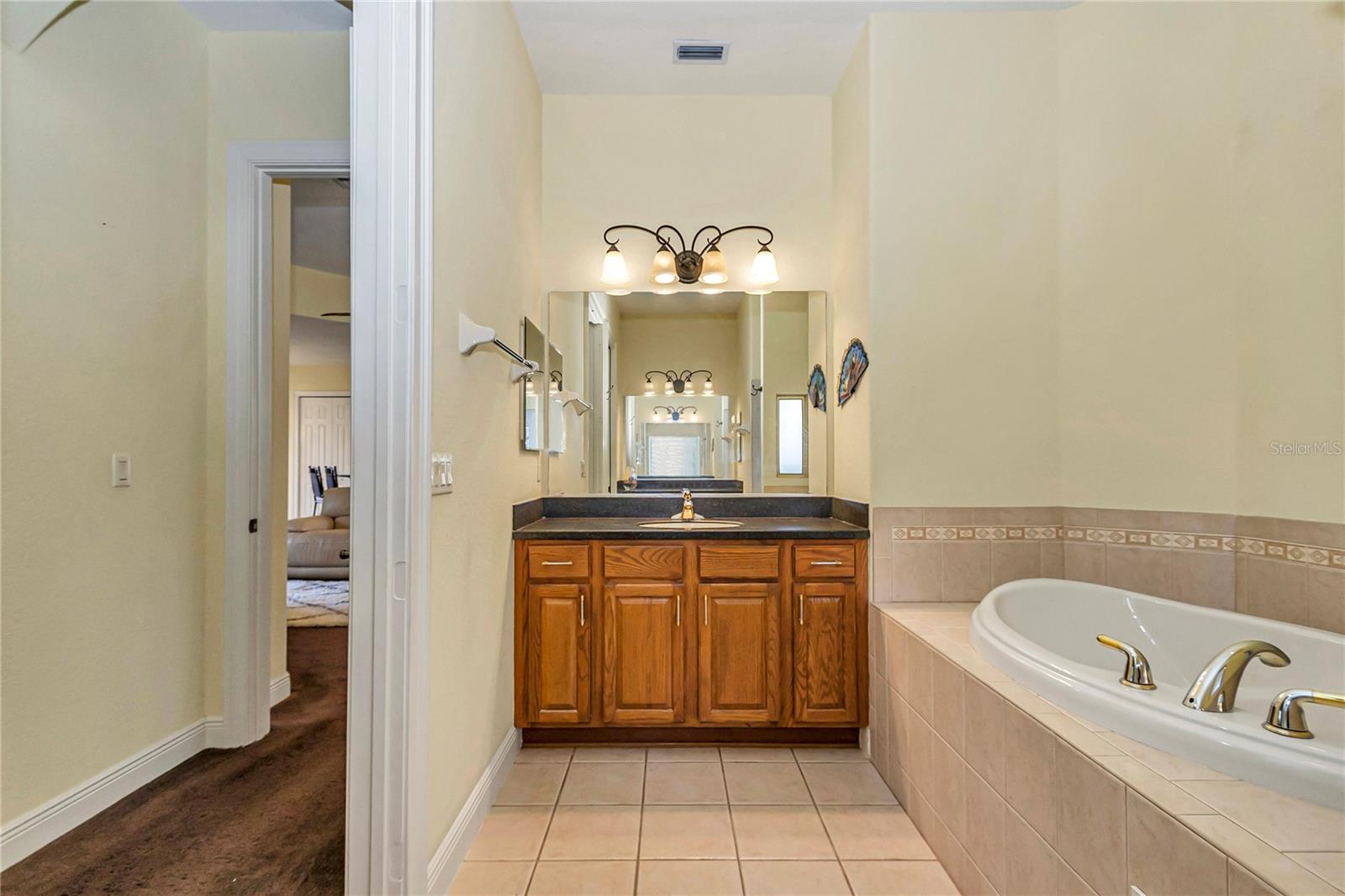 GROVE/HARBOR HILLS - Residential