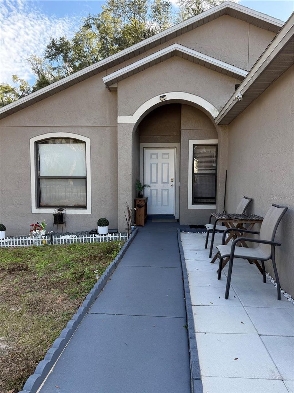 Photo of 300 Heritage Estates Lane, Deland, FL 32720 (MLS # O6377267)