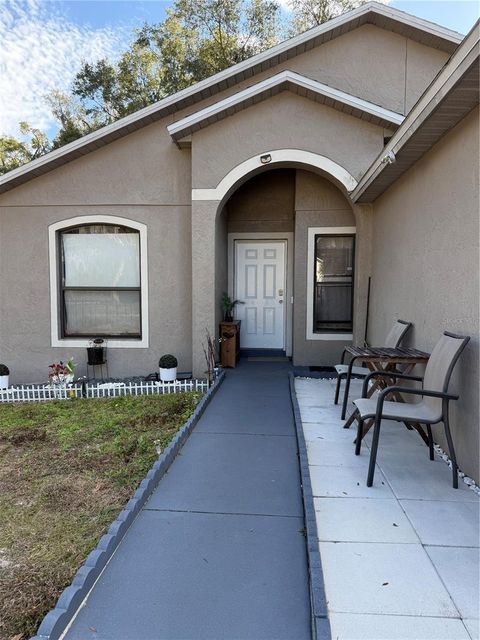 Photo of 300 Heritage Estates Lane, Deland, FL 32720 (MLS # O6377267)