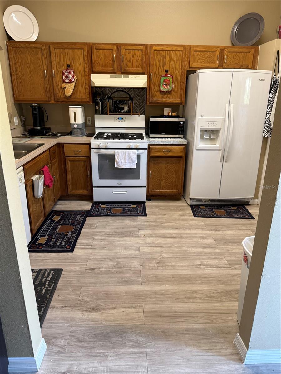 300 HERITAGE ESTATES LANE