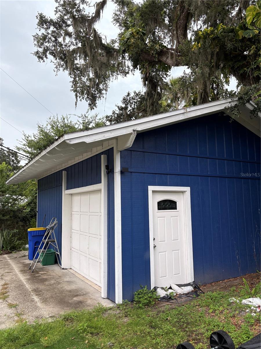 2203 LIME TREE DRIVE