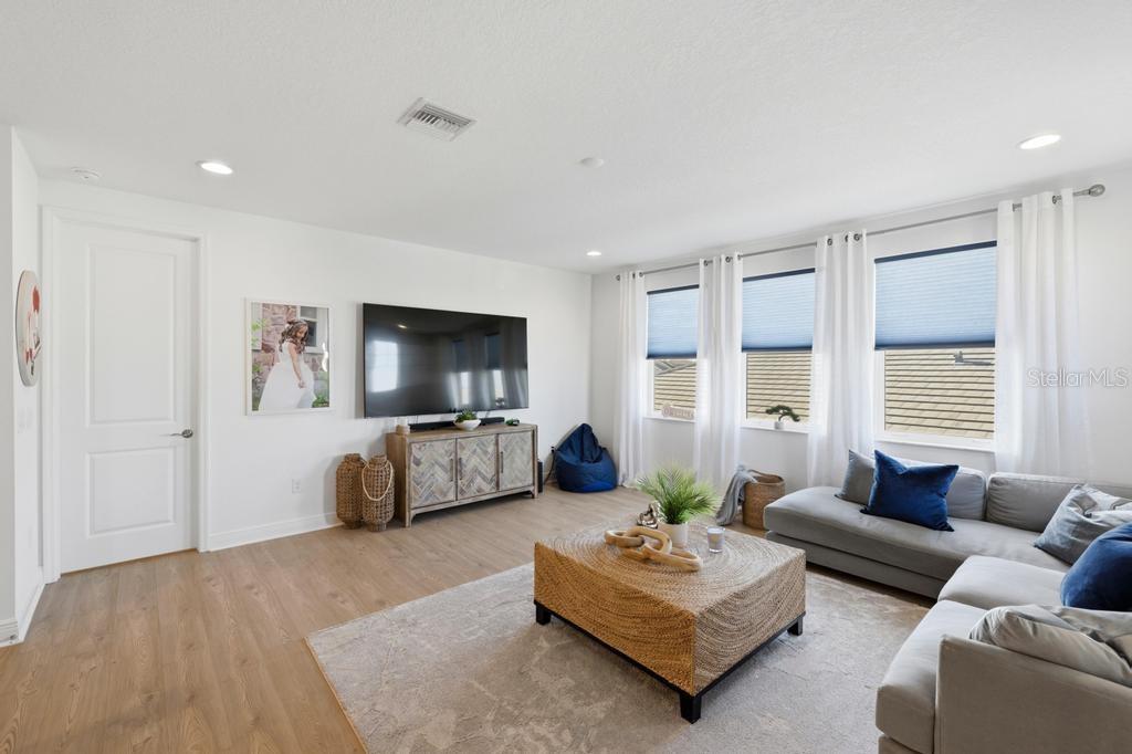 SWEETWATER AT LAKEWOOD RANCH PH I & II - Residential