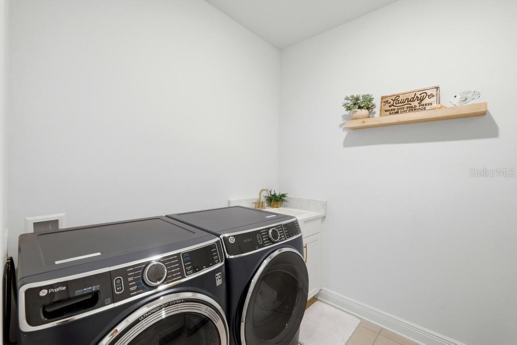 SWEETWATER AT LAKEWOOD RANCH PH I & II - Residential