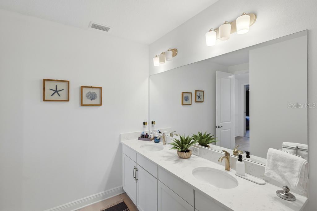 SWEETWATER AT LAKEWOOD RANCH PH I & II - Residential