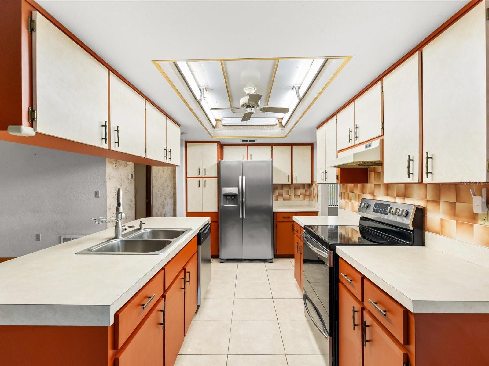 SPRING HILL - Residential