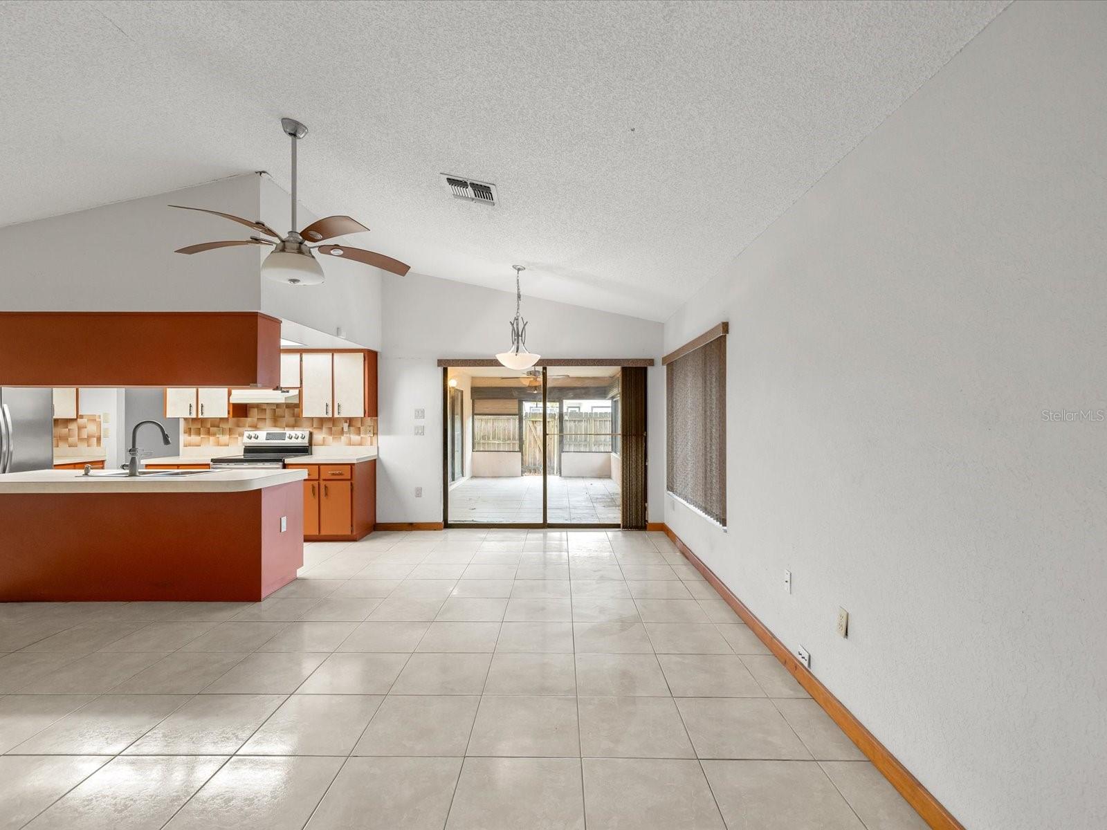 SPRING HILL - Residential