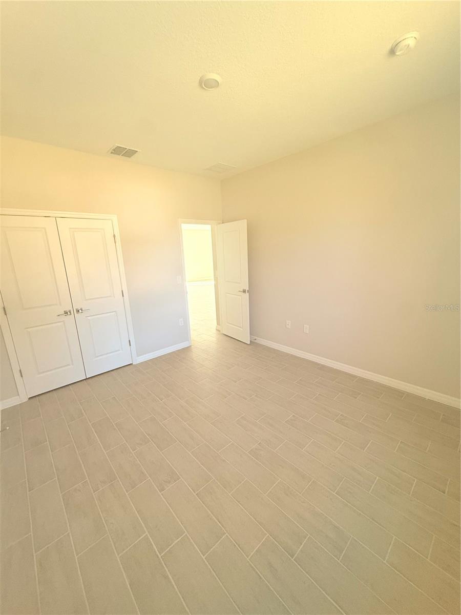 MARION OAKS UN 06 - Residential Lease