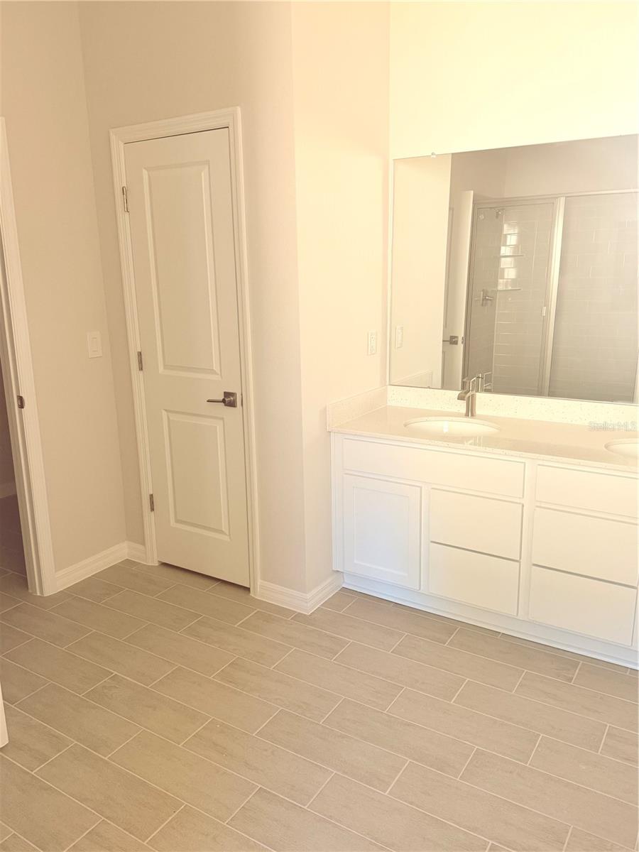 MARION OAKS UN 06 - Residential Lease