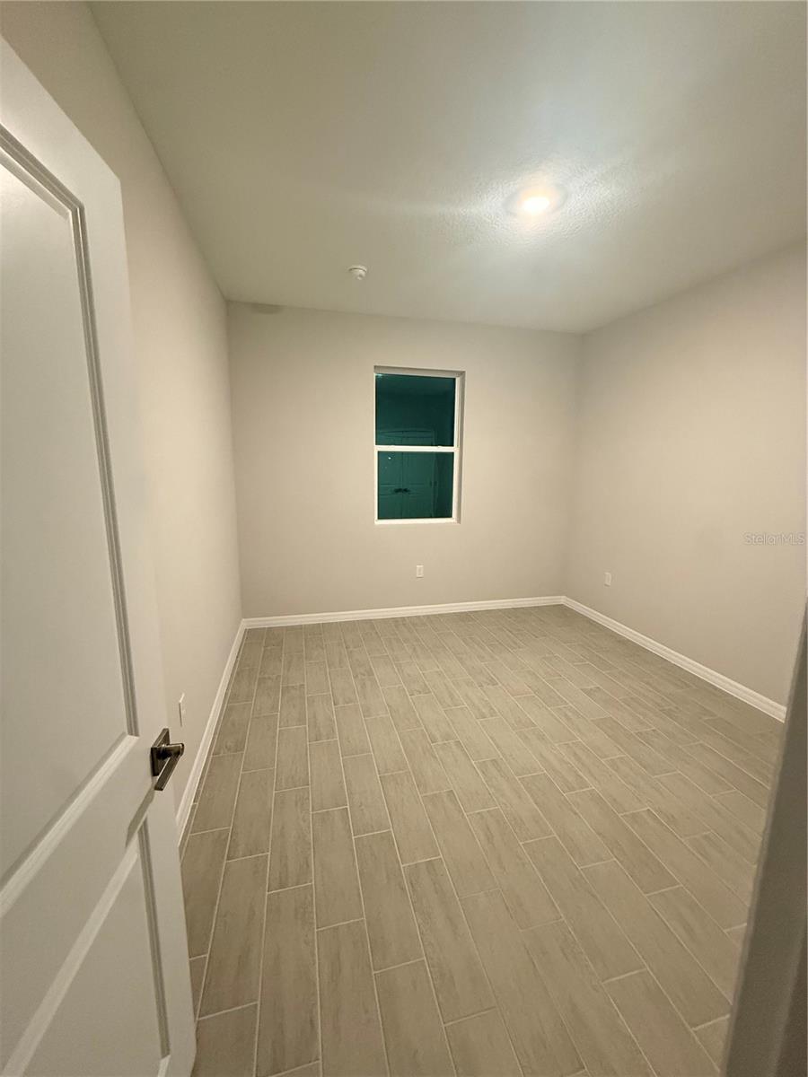 MARION OAKS UN 06 - Residential Lease