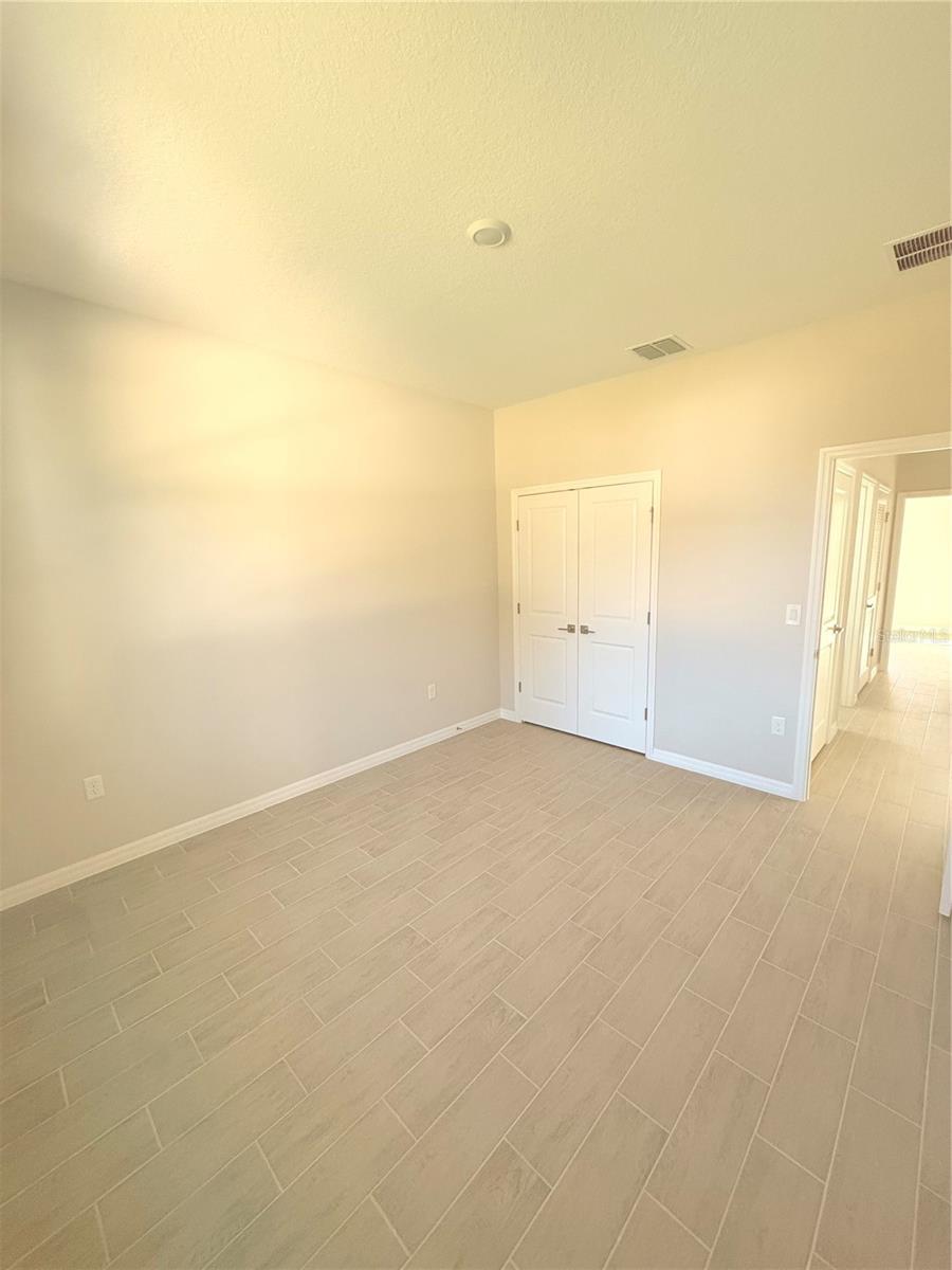 MARION OAKS UN 06 - Residential Lease