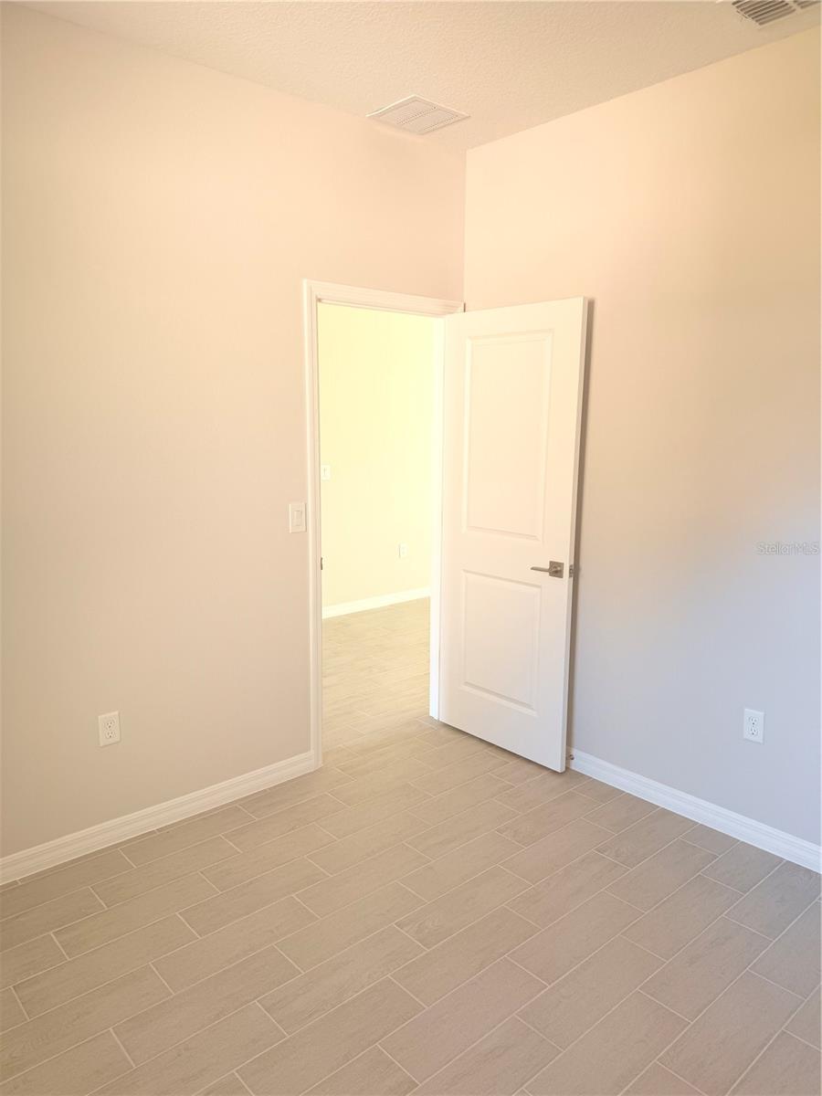 MARION OAKS UN 06 - Residential Lease