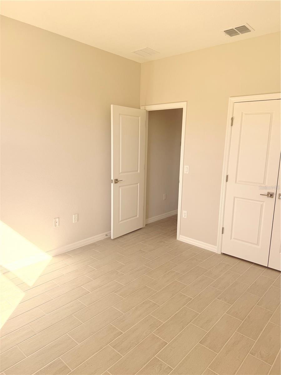 MARION OAKS UN 06 - Residential Lease