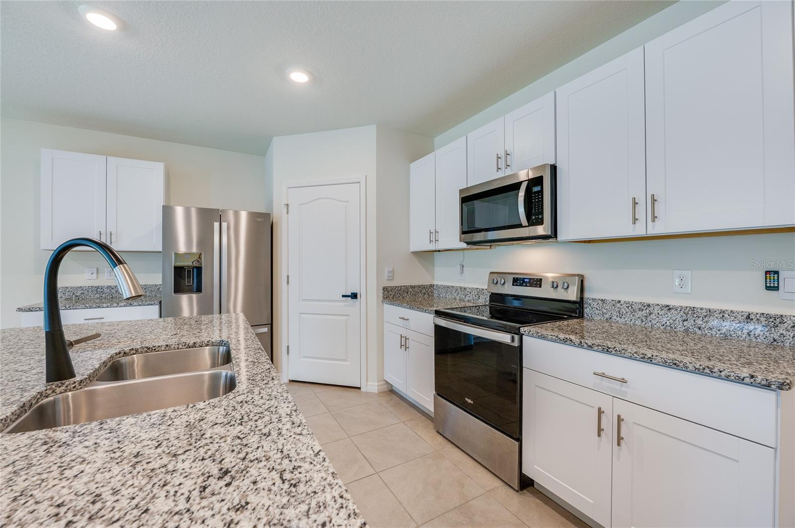 VICTORIA OAKS PH B - Residential