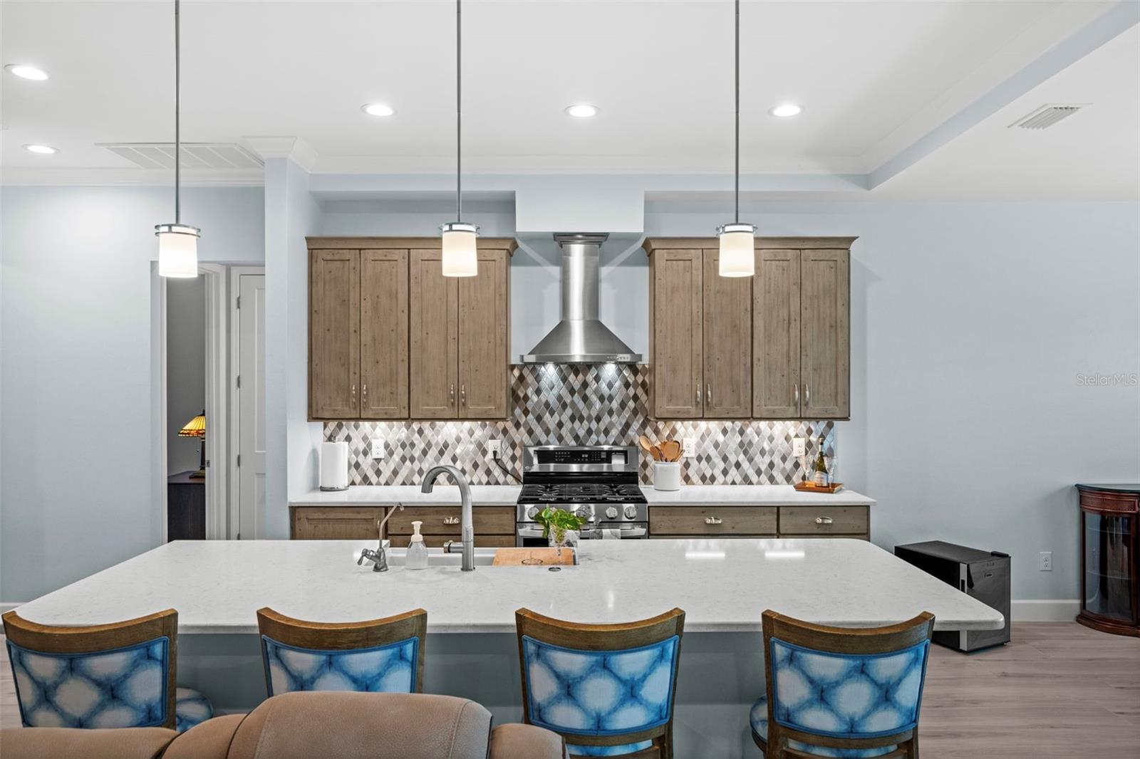 Search Properties for Sale 3 2502 VAN BUREN PARKWAY