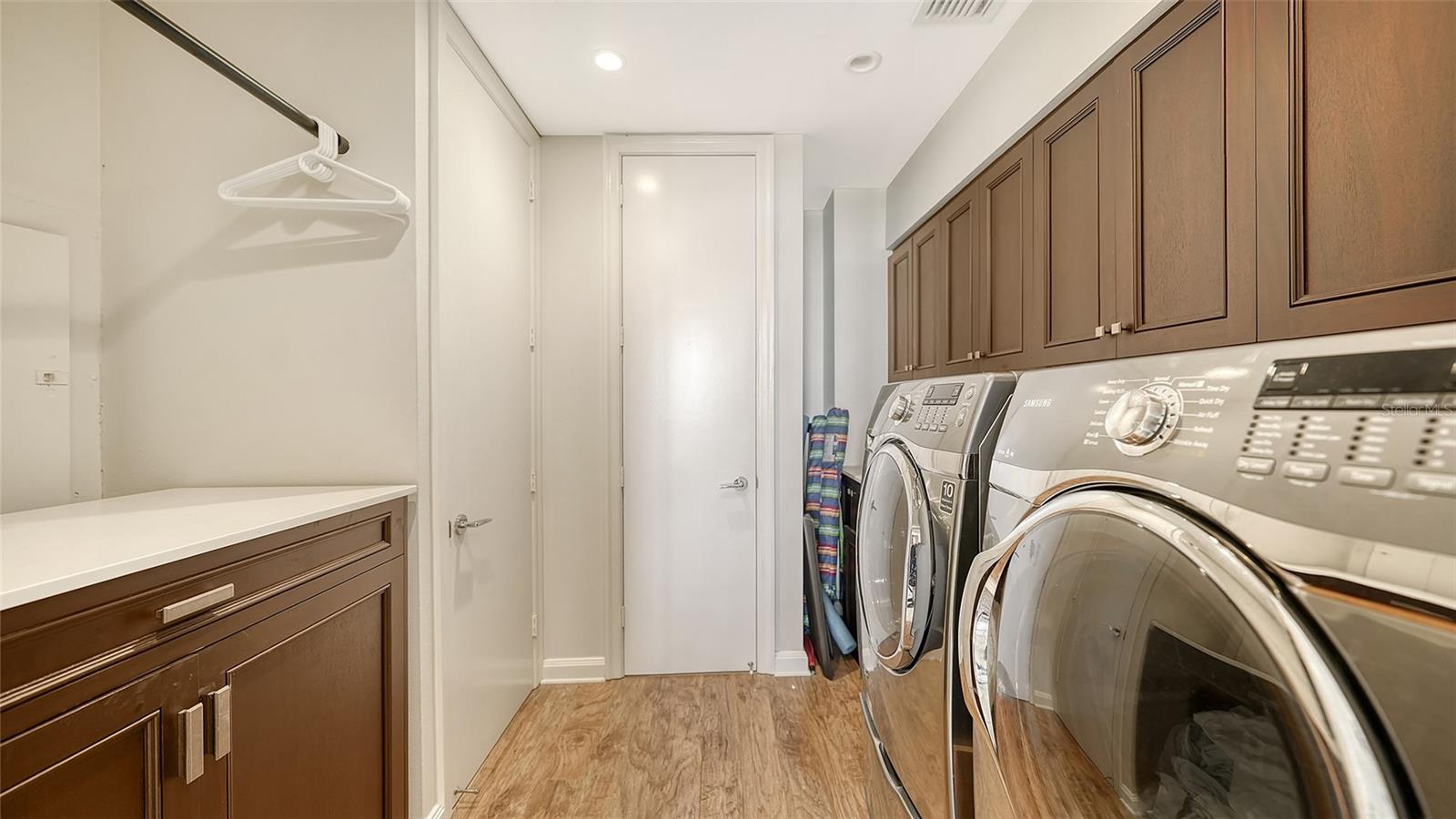 L AMBIANCE AT LONGBOAT KEY CLUB PH 02 - Residential