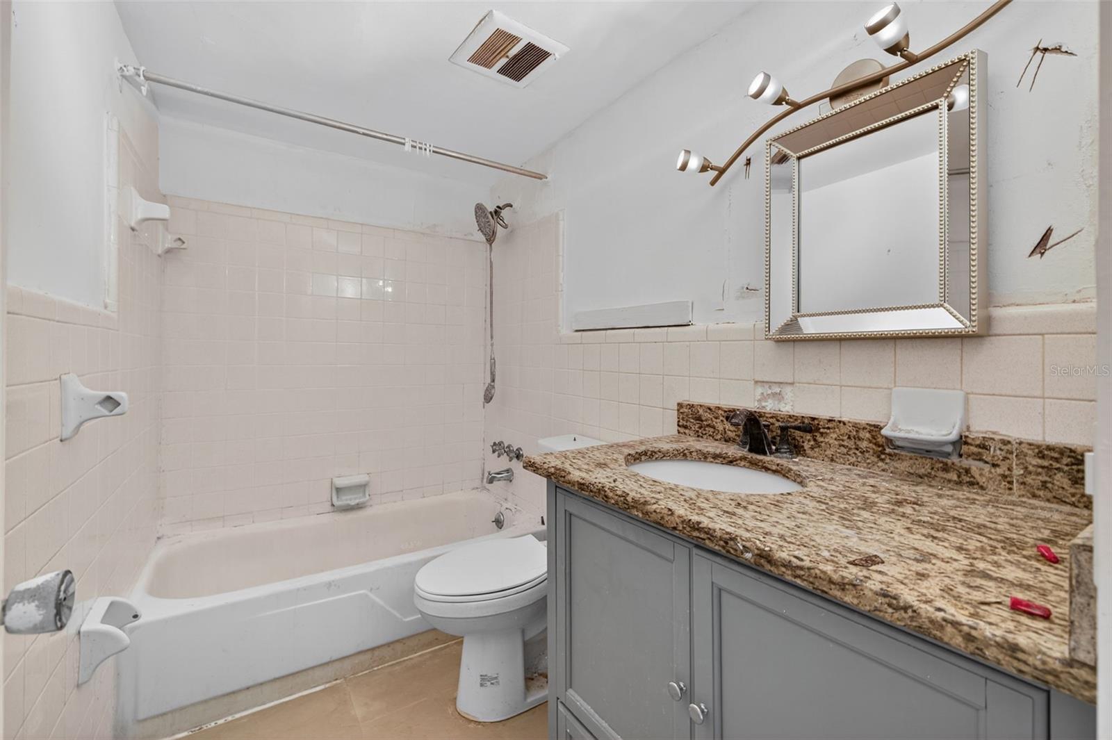 CAPRI ISLE SUB - Commercial Sale