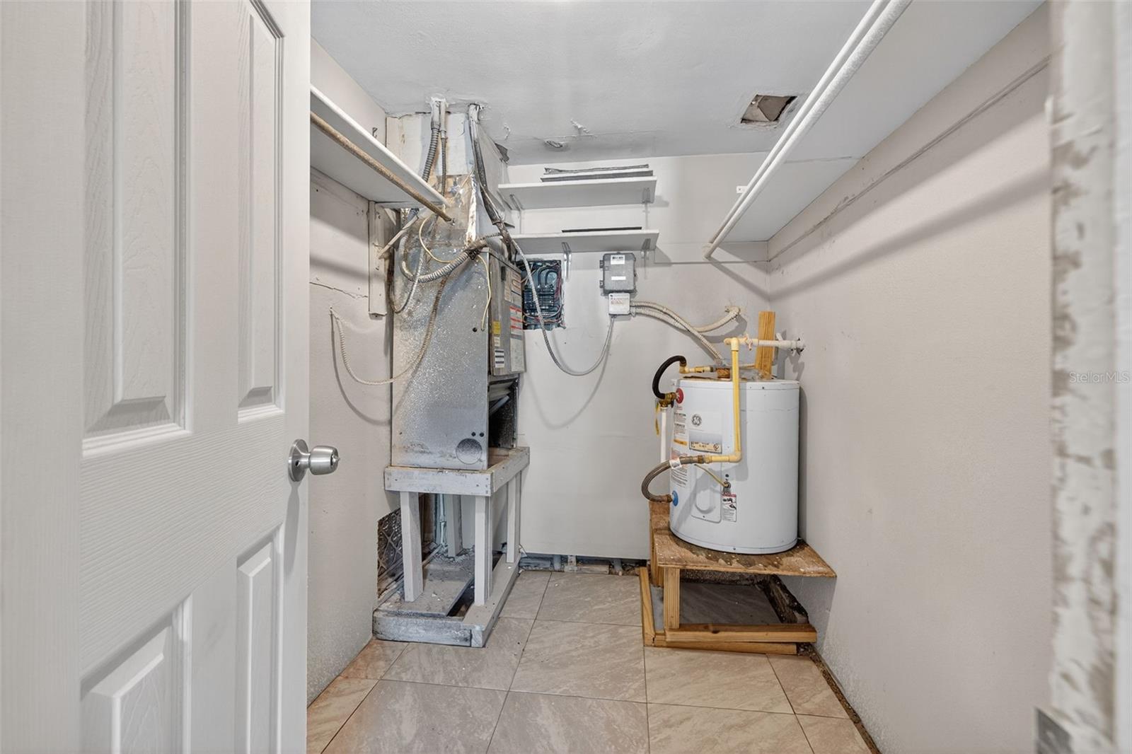 CAPRI ISLE SUB - Commercial Sale