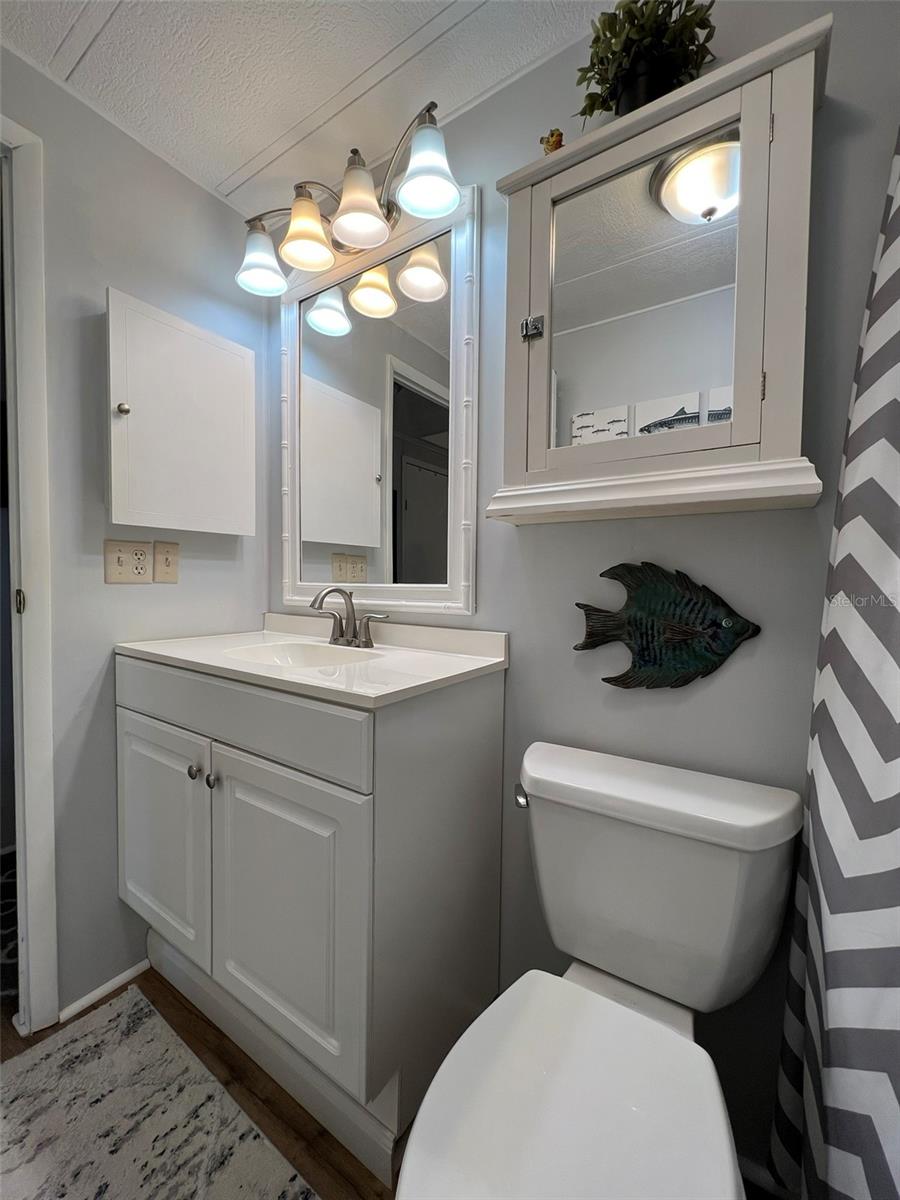 FLORAL LAKES - Residential