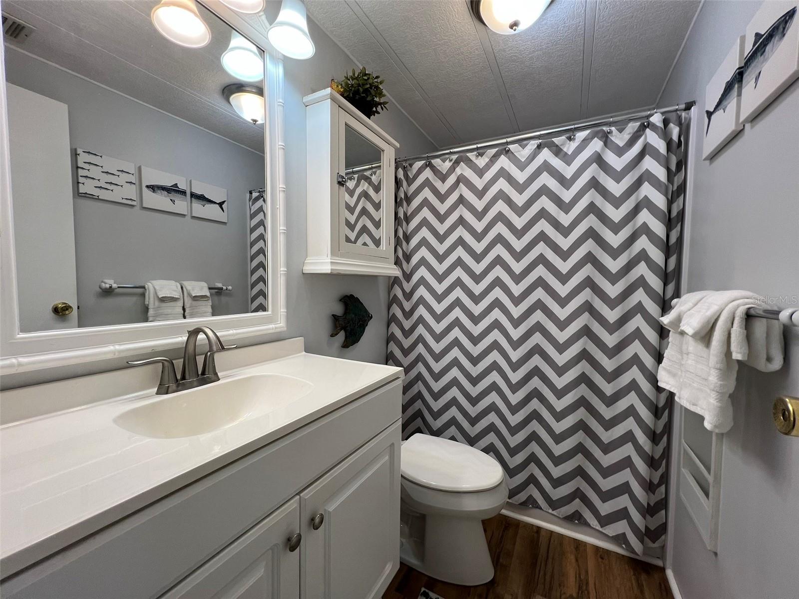 FLORAL LAKES - Residential