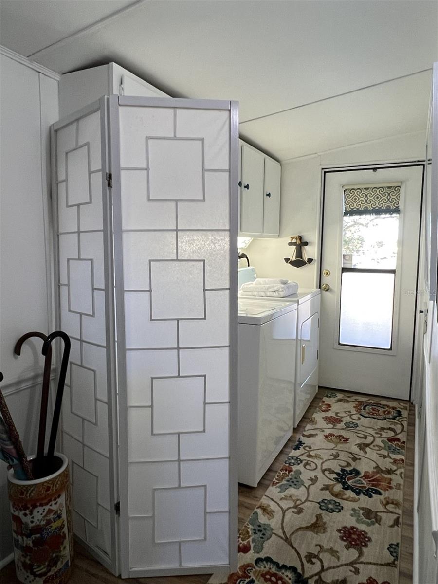 FLORAL LAKES - Residential