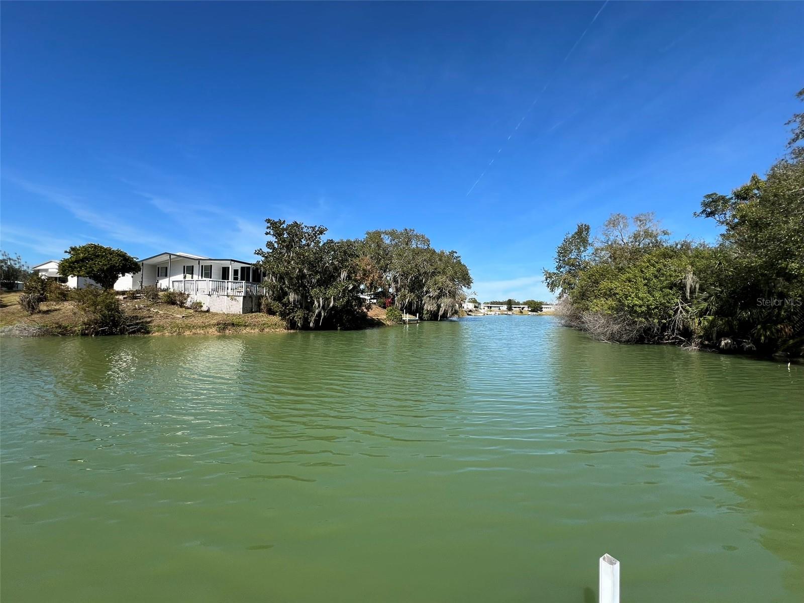 FLORAL LAKES - Residential