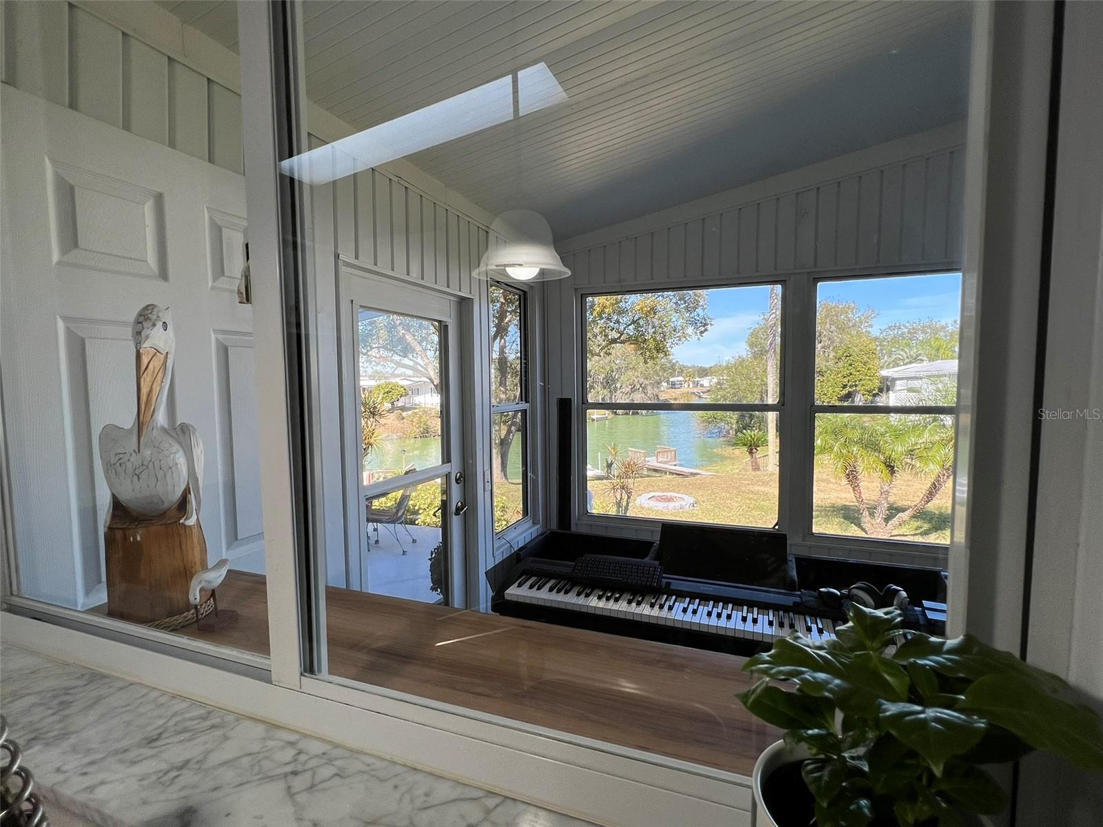 FLORAL LAKES - Residential