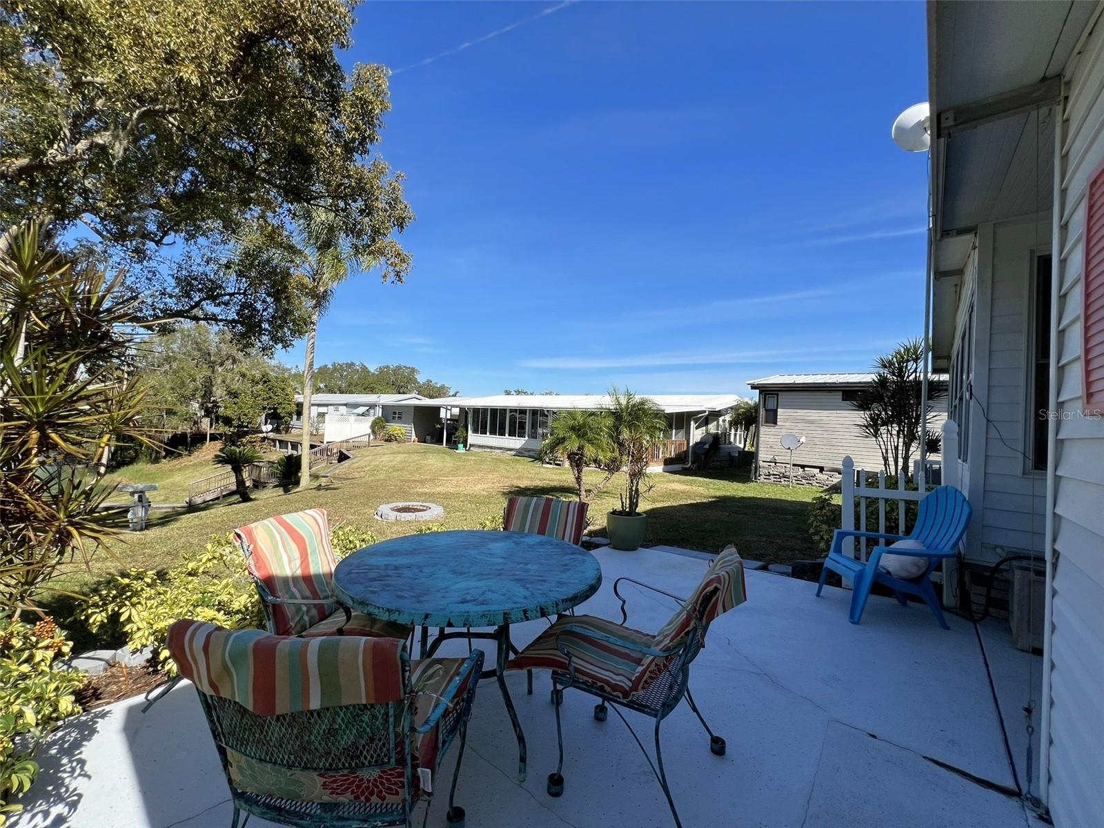 FLORAL LAKES - Residential