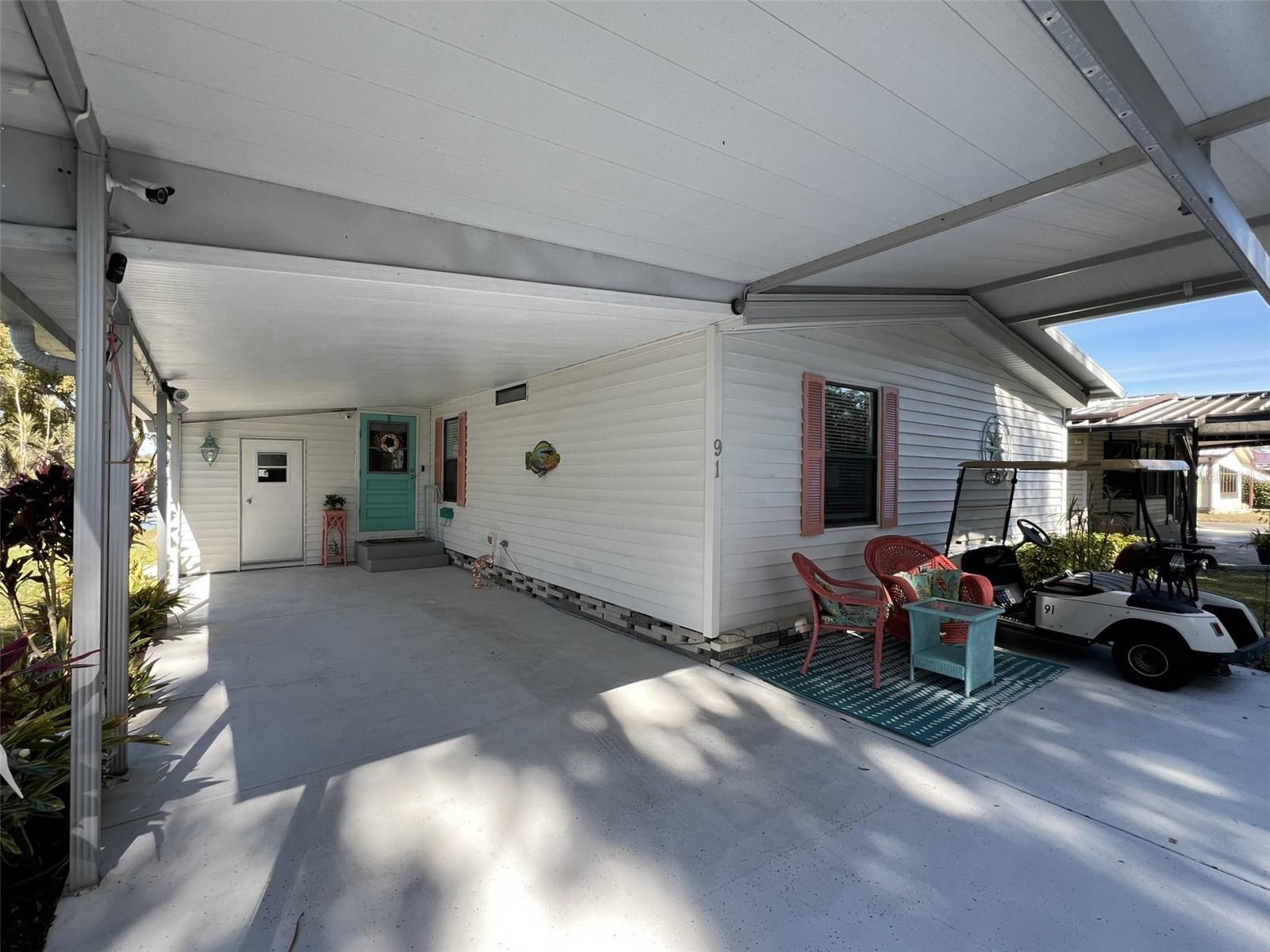 FLORAL LAKES - Residential